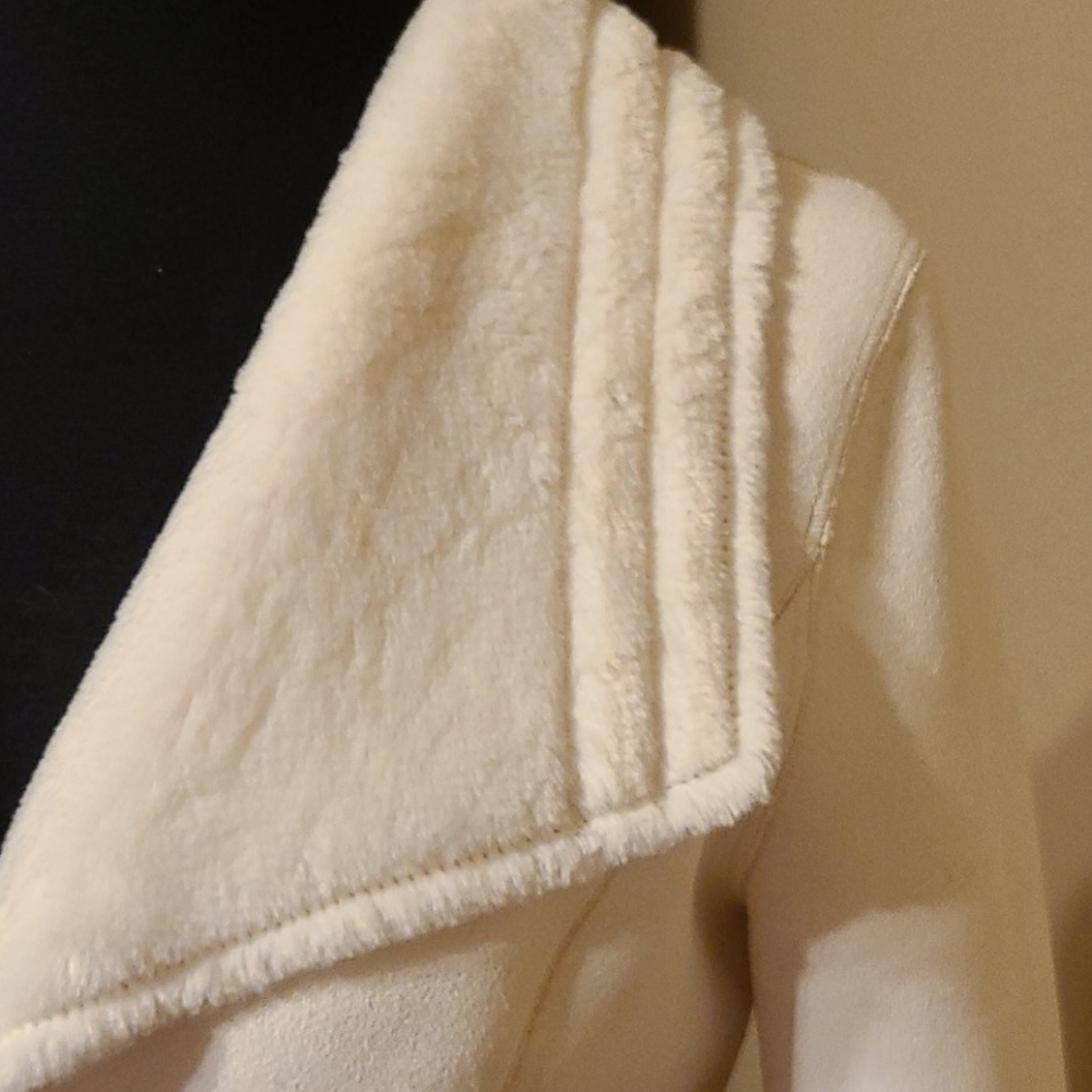 White House Black Market coat - Picture 7 of 16